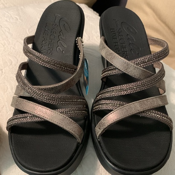 NWT Skechers Wedges 10 - Picture 3 of 8